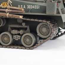 Laden Sie das Bild in den Galerie-Viewer, HOOBEN 1/10 M4A3E8 Fury Sherman Master Camouflage RTR 6620