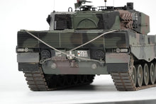 Afbeelding in Gallery-weergave laden, HOOEN 1/16 German Leopard2A4 L2A4 Main Battle Tank RTR 6608

